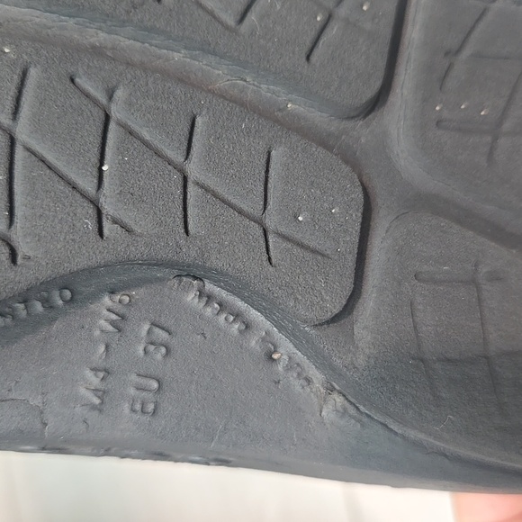 Oofos Women Thong Recovery Black Slide Sandals Shoes Sz 6 - Picture 12 of 12